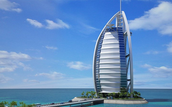Khách sạn Burj Al Arab ở Dubai là nơi duy nhất được gắn 7 sao trên thế giới. (Ảnh: KT)