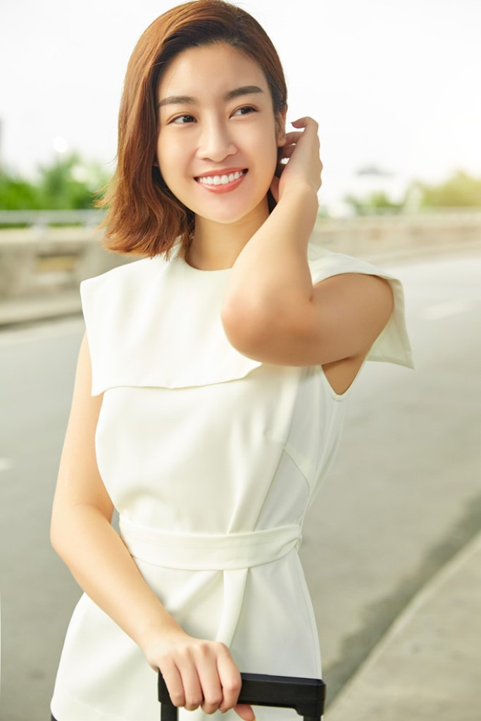 Ngoài ra, trong cuộc thi năm nay, Hoa hậu Đỗ Mỹ Linh sẽ là một trong những người “cầm cân nảy mực”, giữ vai trò quan trọng trong việc tìm ra gương mặt xứng đáng với ngôi vị Hoa khôi Sinh viên Việt Nam 2018. Ngoài ra, trong cuộc thi năm nay, Hoa hậu Đỗ Mỹ Linh sẽ là một trong những người “cầm cân nảy mực”, giữ vai trò quan trọng trong việc tìm ra gương mặt xứng đáng với ngôi vị Hoa khôi Sinh viên Việt Nam 2018.