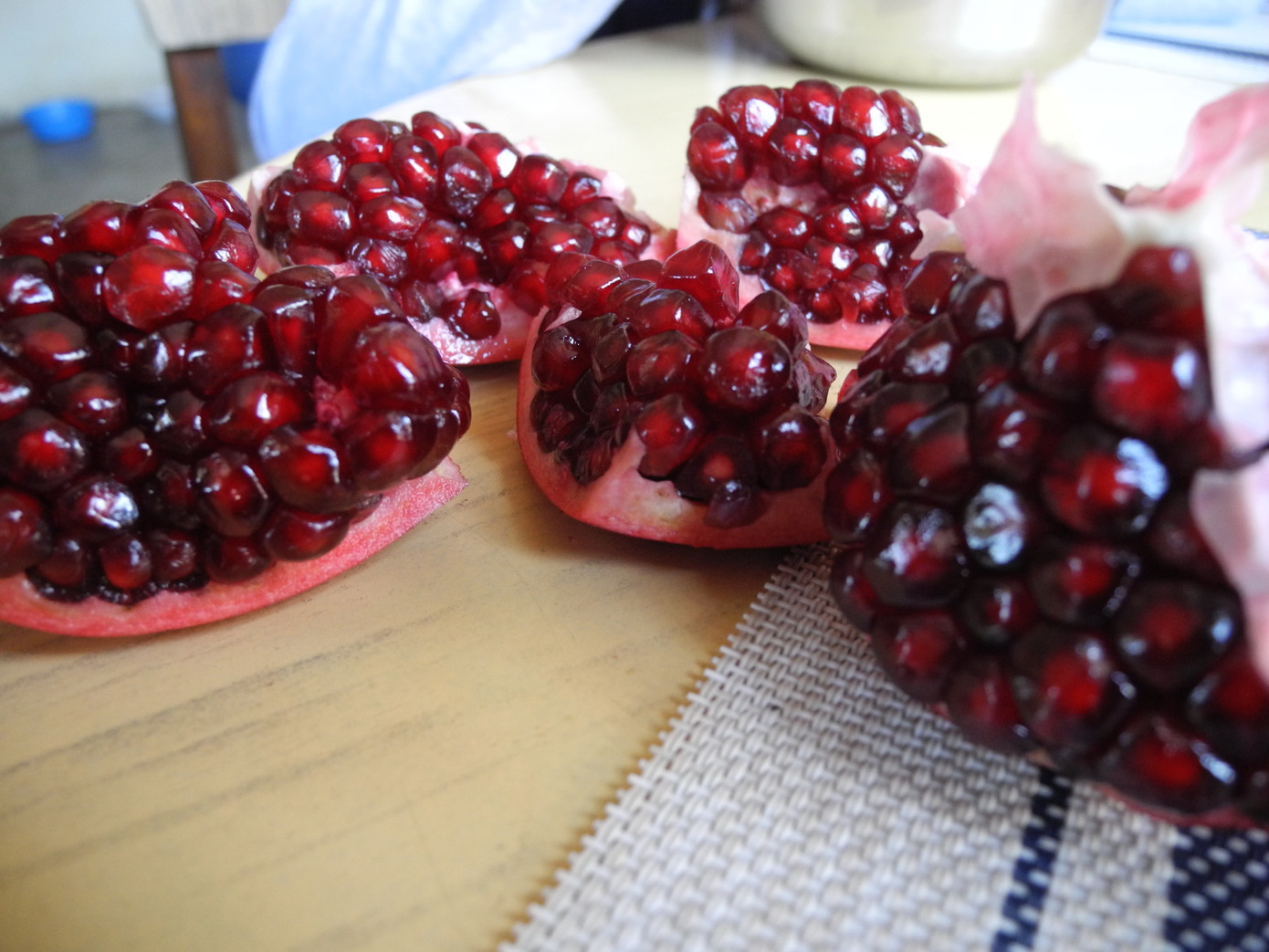 Bữa xế là những miếng lựu ngon lành