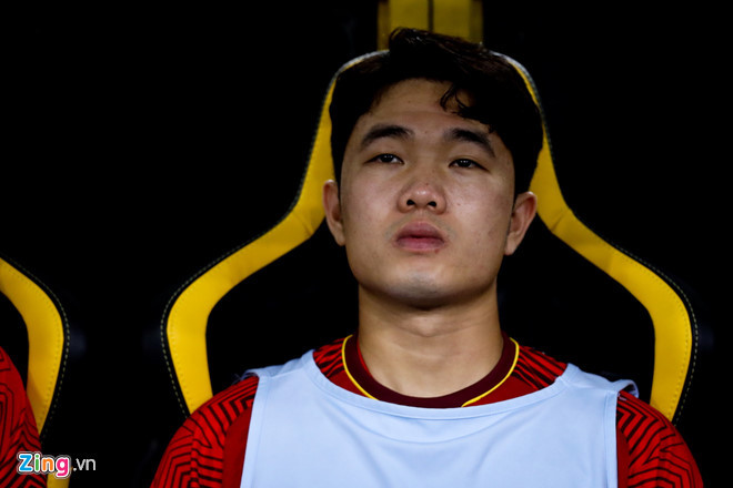 Xuân Trường đứt dây chằng gối phải và cần ít nhất 9 tháng mới có thể trở lại. Ảnh: Minh Chiến.