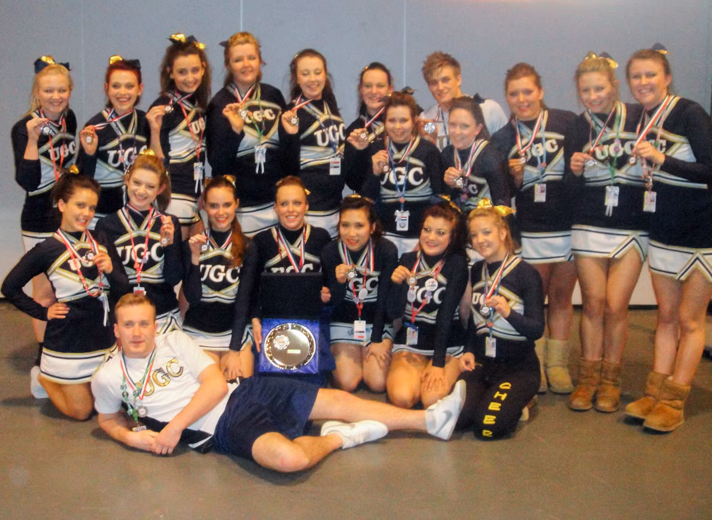 Đội Cheerleader của trường đạt giải Nhì trong cuộc thi quốc gia