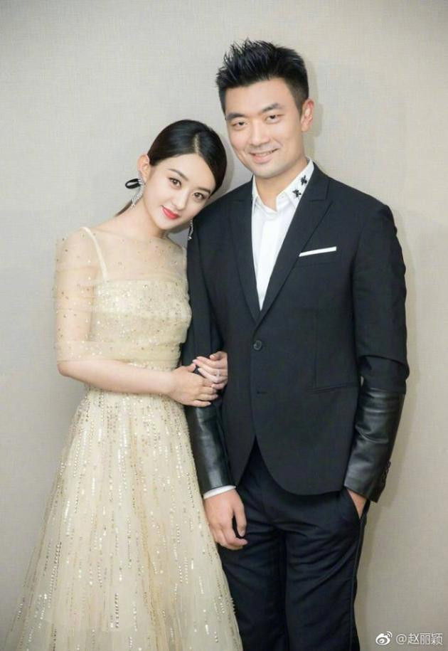 Triêu Lệ Dĩnh và quản lý Hoàng Bân