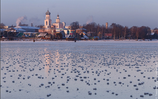 Vẻ đẹp của hồ nước ngọt Valdai thuộc vùng tây bắc nước Nga vào mùa Đông.