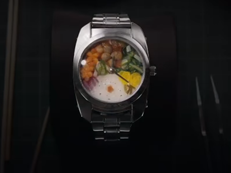 Chiếc đồng hồ thần thánh.