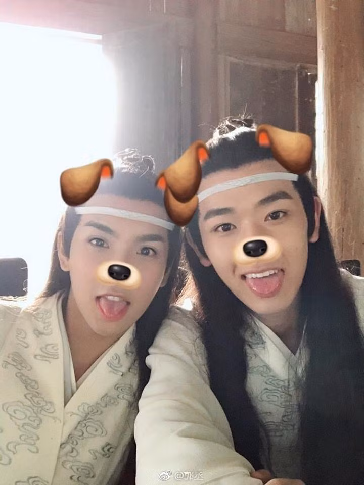 và cùng nghịch.