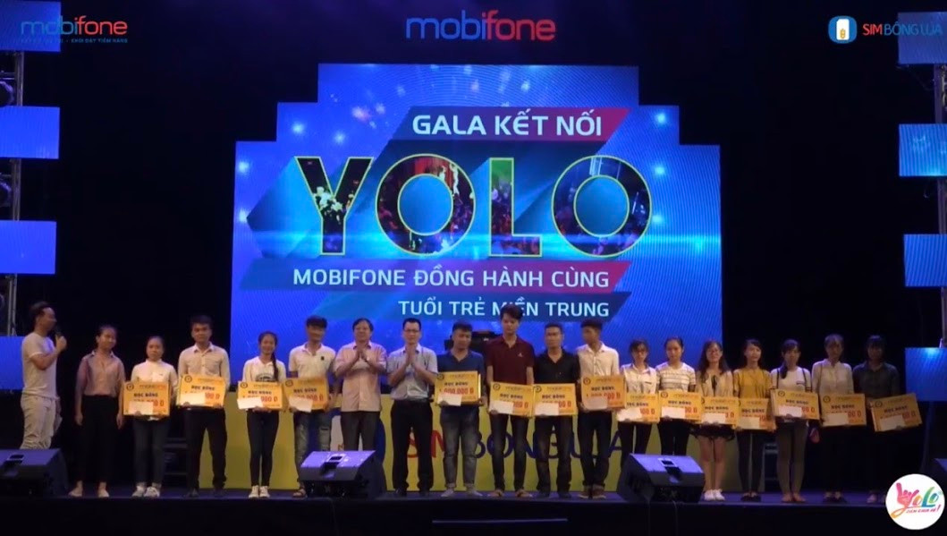 Noo Phước Thịnh và dàn sao hội tụ tại Nghệ An trong đêm nhạc “Yolo” của MobiFone ảnh 3