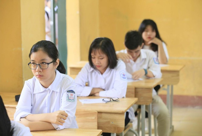 Học sinh dự thi tuyển lớp 10 năm 2019-2020 của Hà Nội. Ảnh: Như Ý.