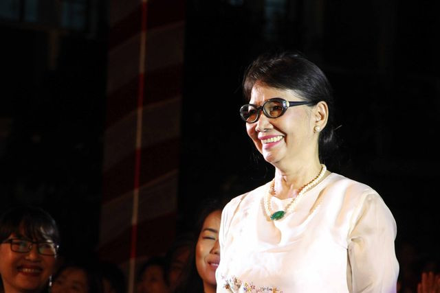 Chương trình còn có sự tham gia của em gái cố nhạc sĩ Trịnh Công Sơn - nhà thiết kế Trịnh Hoàng Diệu.