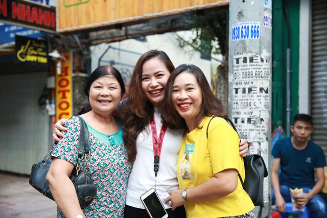 Không khí nhộn nhịp, tất bật của buổi ra quân của trường ĐH Kinh tế TP.HCM. Không khí nhộn nhịp, tất bật của buổi ra quân của trường ĐH Kinh tế TP.HCM.