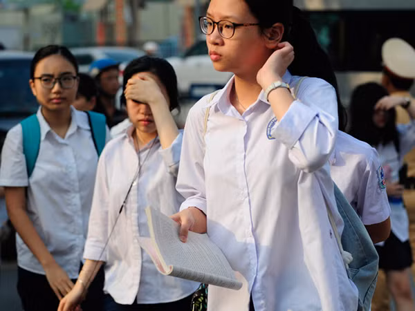 Thí sinh thi vào Trường chuyên Amsterdam năm 2018. (Ảnh: Mỹ Hà)