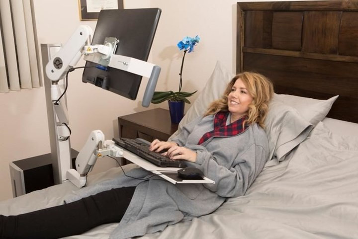 Rest-A-Desk Pro tích hợp với các thiết bị máy tính giúp người dùng có thể tiện sử dụng ở bất cứ đâu.