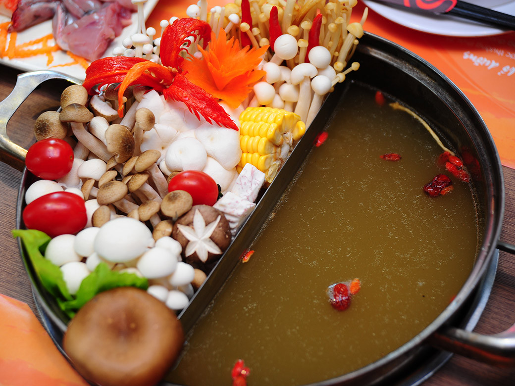 Tết này ăn gì: Tết ấm no với 20 quán buffet mở xuyên Tết tại Hà Nội và TP.HCM ảnh 14