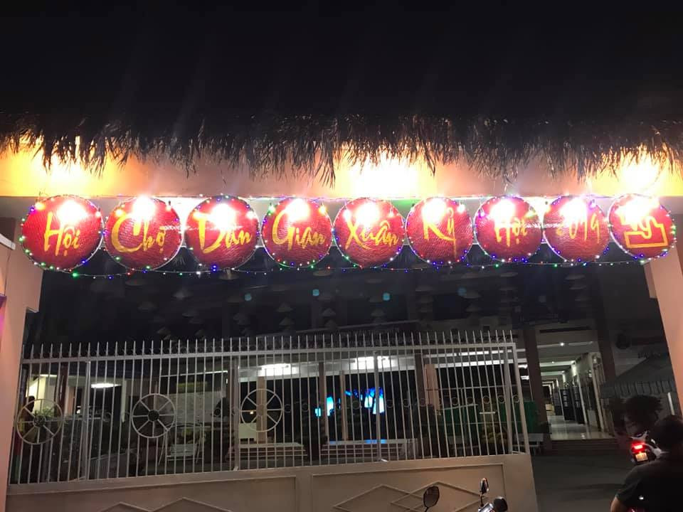 Đến tối thì mấy "ẻm" sáng trưng thế này này, cưng ghê không?