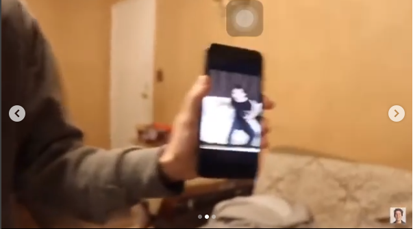 Điểm nhấn là một bức ảnh chụp chung với "người vô hình" như thế này đây!