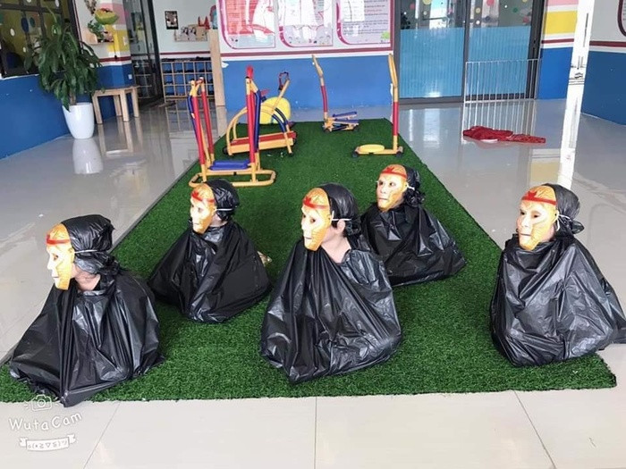 Biểu cảm vô cùng đáng yêu của các đứa trẻ đã khiến cư dân mạng thích thú.