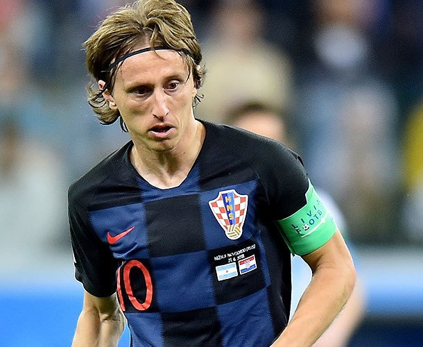 Tiền vệ: Modric.