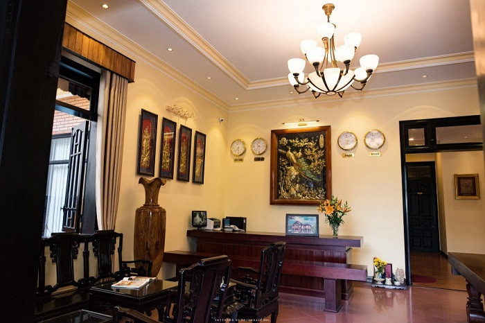 Được xây dựng dựa trên phong cách kiến trúc Huế xưa, Spring Garden chính là điểm nghỉ dưỡng tuyệt vời cho mọi du khách thích sự yên bình. (Nguồn ảnh: Luxstay)