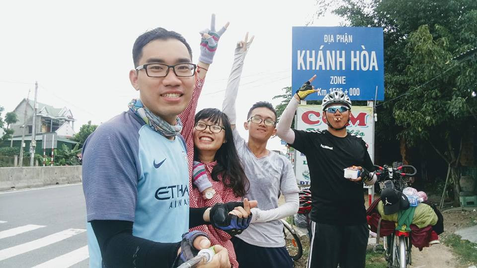 Đỹn và nhóm đi xuyên Việt