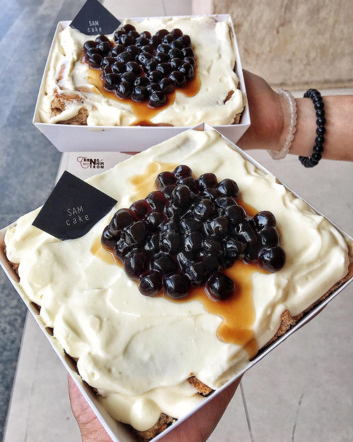 Giá một chiếc bánh từ 30k đến 70k, tùy kích thước. Ảnh: @trangnhimtron