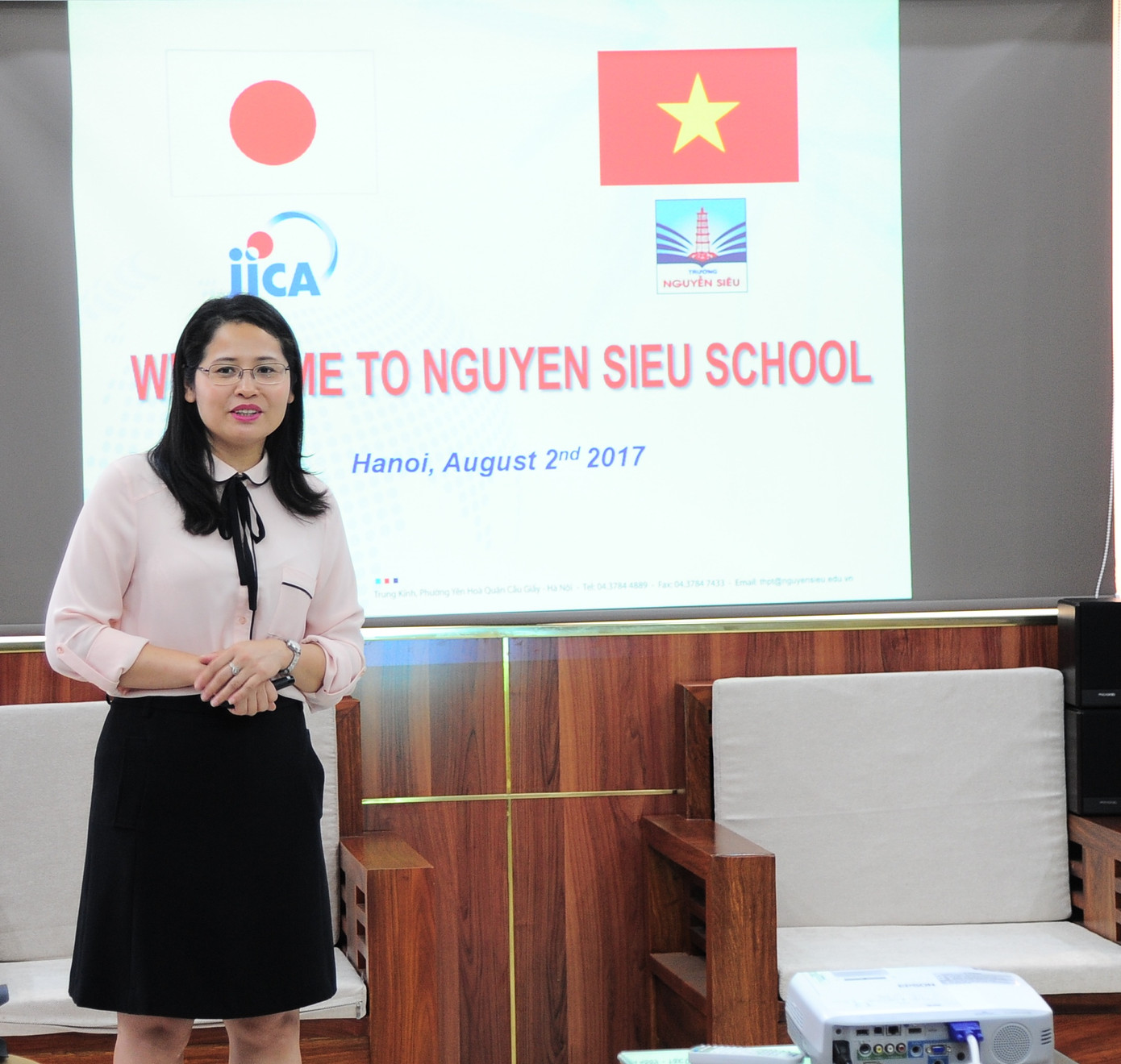 Cô Nguyễn Thị Minh Thuý, Hiệu trưởng trường Tiểu học - THCS - THPT Nguyễn Siêu.
