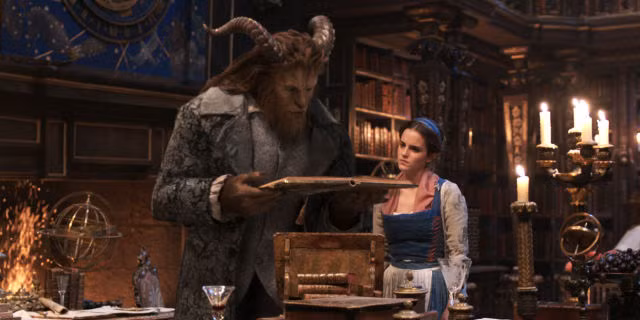 Đi tìm 10 điểm khác biệt của "Beauty and the Beast" phiên bản điện ảnh ảnh 9 Đi tìm 10 điểm khác biệt của "Beauty and the Beast" phiên bản điện ảnh ảnh 9