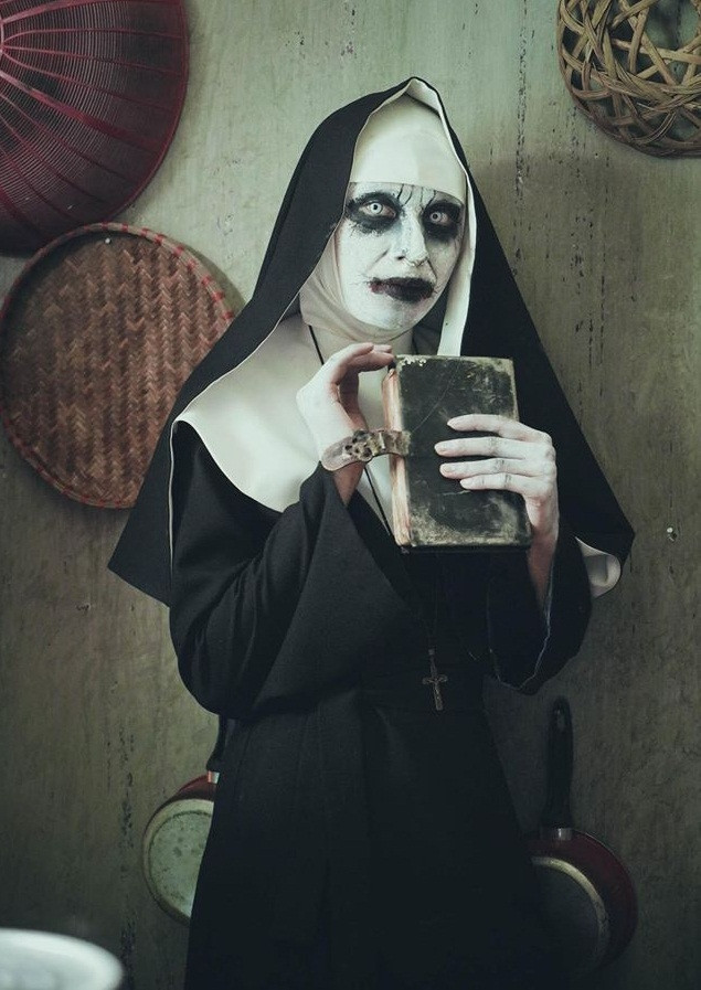 Nhìn chị xem chị có xinh không.