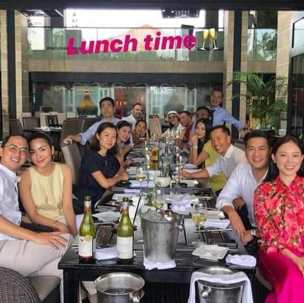 Bức ảnh đầu tiên cả hai xuất hiện thân mật cùng nhau.