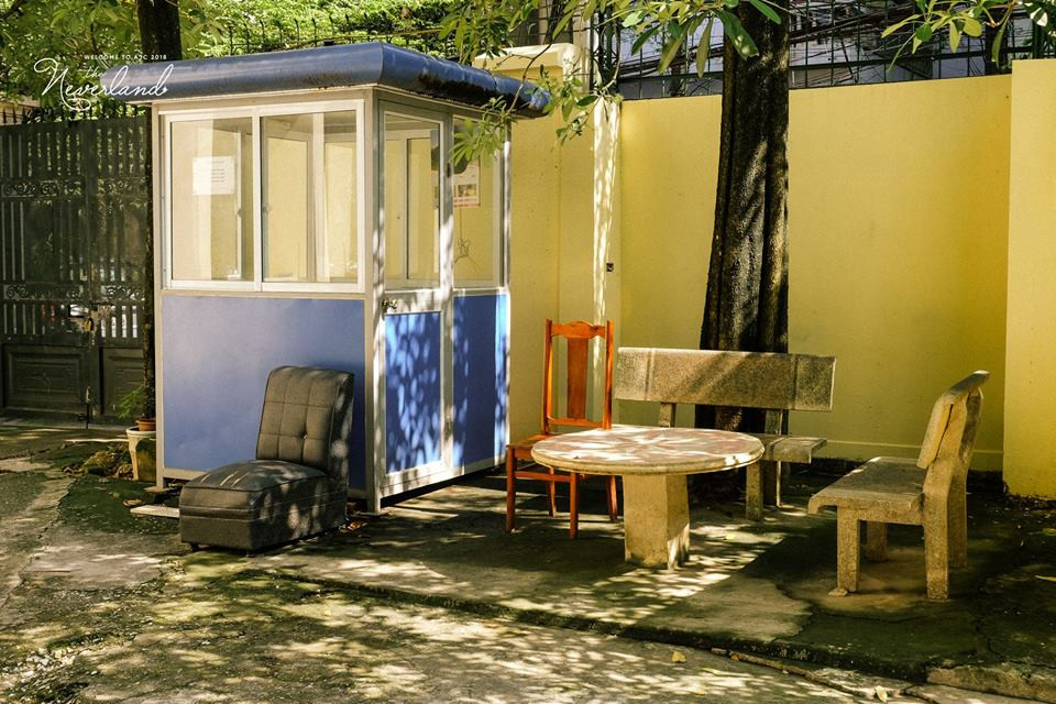 Thông tin đóng cổng phụ ở phố Nguyễn Phong Sắc khiến nhiều bạn bất ngờ. (Ảnh: Dreamy AJC)