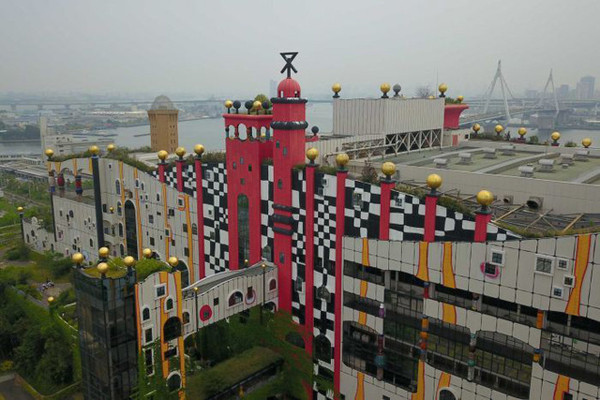 Toàn cảnh nhà xử lý rác thải nhìn từ trên cao.