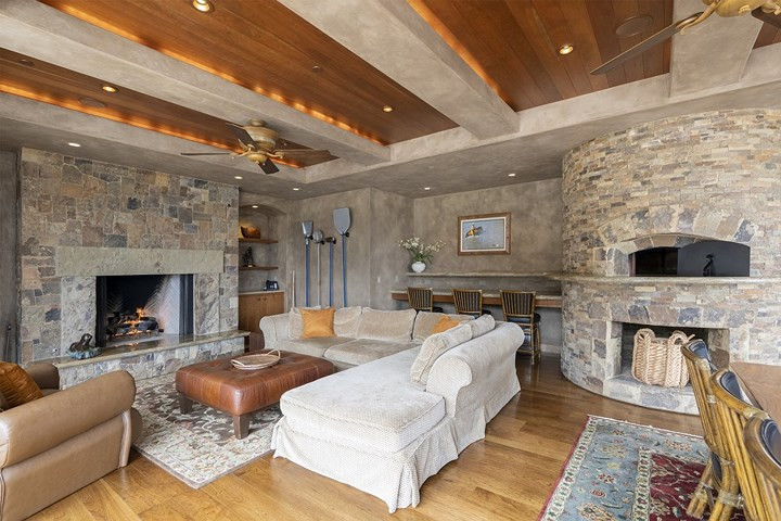 Khu vực riêng để nướng bánh, trong đó bao gồm một lò nướng bánh pizza để bạn thỏa thích sáng tạo.