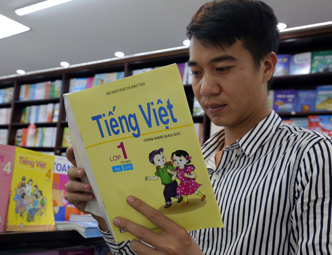 Bộ sách công nghệ của GS Hồ Ngọc Đại đã tồn tại qua 40 năm. Ảnh: Ngọc Dương.