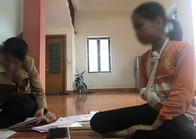 Cháu V.N.Q kể lại sự việc. ẢNH: TRẦN CƯỜNG.