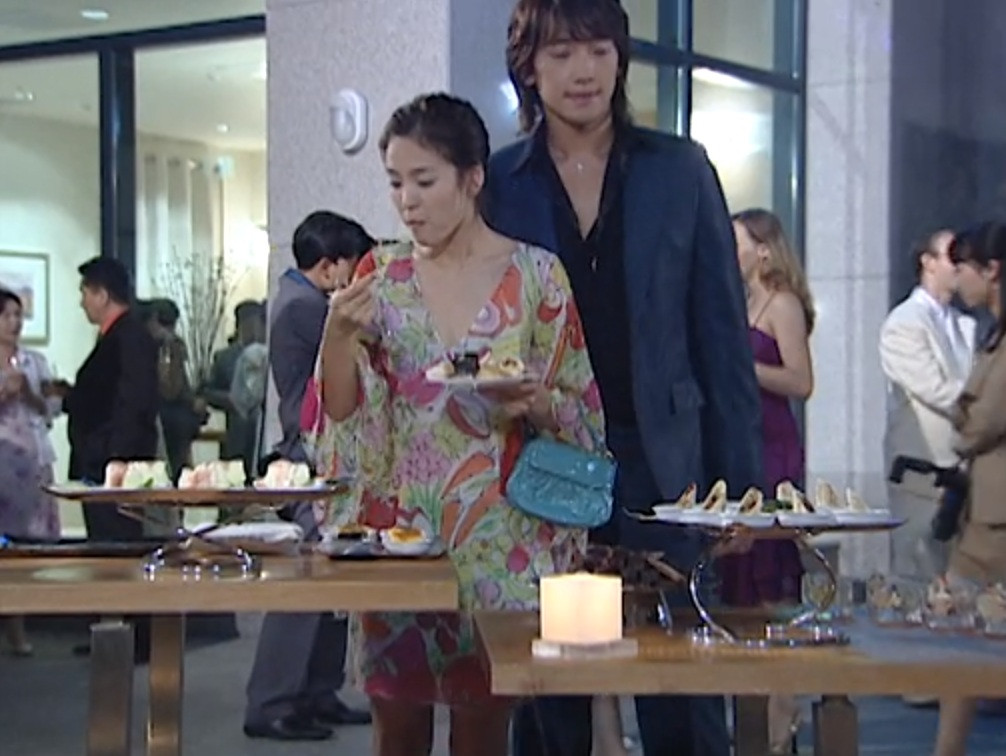 Nàng nhà văn nấm lùn và chàng siêu sao cao kều đã từng làm mưa làm gió khắp châu Á.