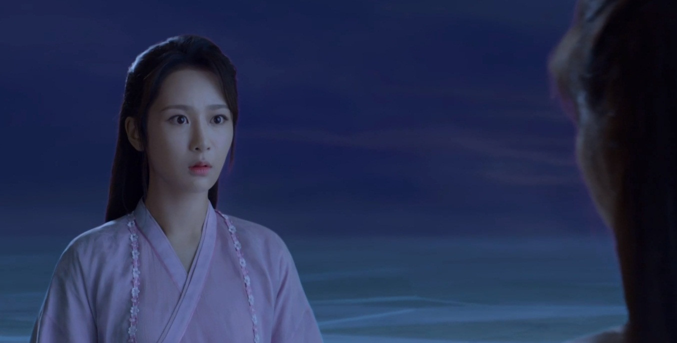 Cẩm Mịch là Sương Hoa, Sương Hoa cũng là Cẩm Mịch.