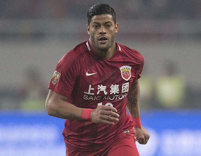 8. Hulk (Shanghai SIPG) 17,6 triệu Bảng/năm.