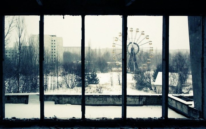Pripyat, Ukraine: Thị trấn Pripyat cách thủ đô Kiev 100 km nằm gần nhà máy điện hạt nhân Chernobyl. Thảm họa hạt nhân năm 1986 đã buộc hơn 28.000 người phải sơ tán khỏi thị trấn và biến nơi đây thành vùng đất hoang không có người ở.