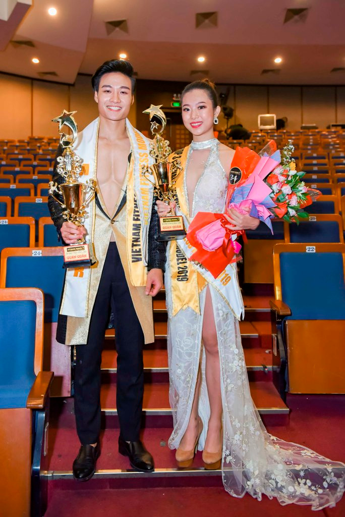 Với ngoại hình sáng sân khấu cùng hình thể săn chắc, kết quả này được đông đảo khán giả ủng hộ.