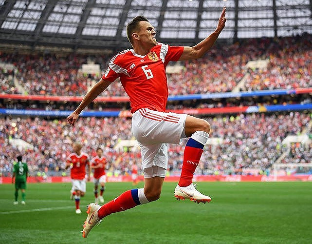 4. Denis Cheryshev (Nga): 4 bàn thắng.