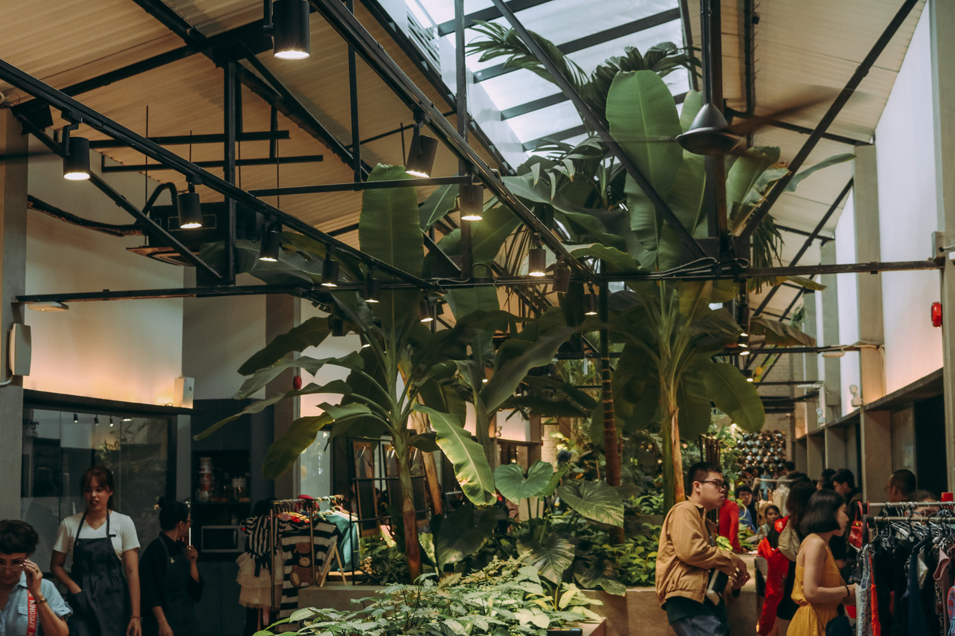 Không gian xanh tại phiên chợ.