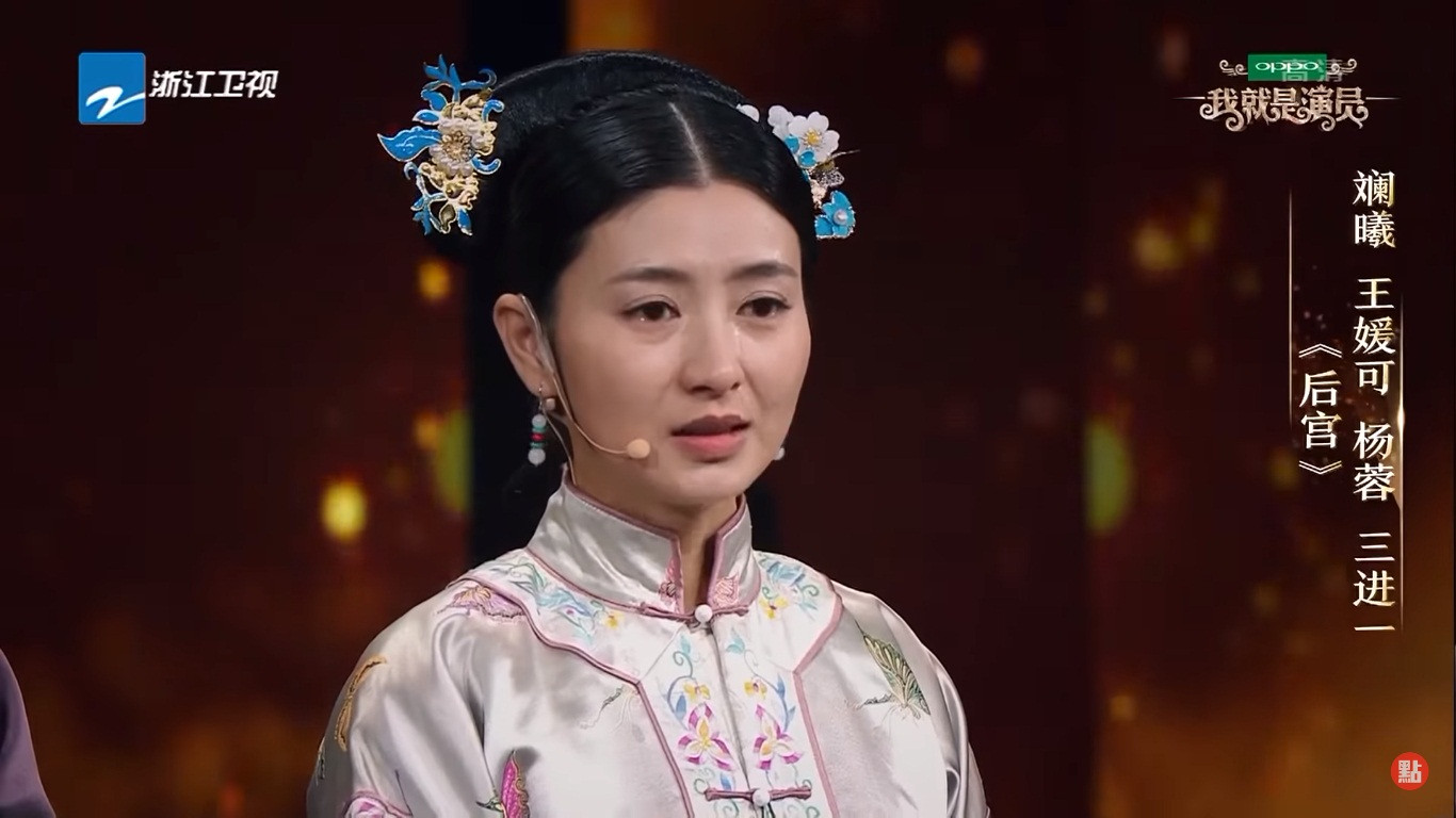 Lan Hy phải tạm dừng hoạt động nghệ thuật một thời gian sau khi sinh con.