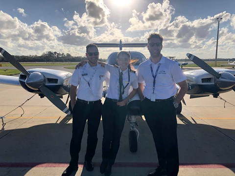 Diệu Thúy được xem là nữ diễn viên Việt Nam đầu tiên làm phi công chuyên nghiệp. ẢNH: FBNV.