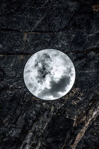 Bộ ảnh về vẻ đẹp của thiên nhiên qua những tấm gương tròn của Sebastian Magnani khiến bất cứ ai đều phải ngỡ ngàng bởi góc nhìn độc đáo của nhiếp ảnh gia.