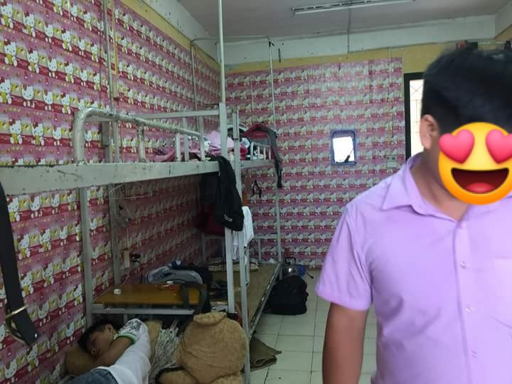 Bạn nghĩ sao khi nhìn thấy căn phòng ngập sắc hồng này?