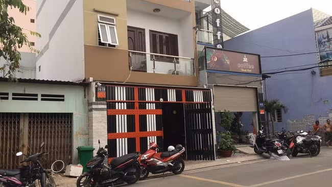 Nơi ở của Phúc XO bị công an tới khám xét vào chiều 10/4.