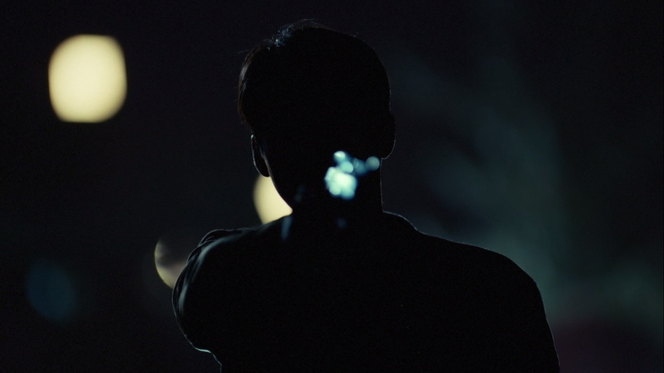 Xem hết 16 tập phim, khán giả được nhìn thấy Yoo Jin Woo lần cuối là cái bóng đen thui không rõ mặt này ư?