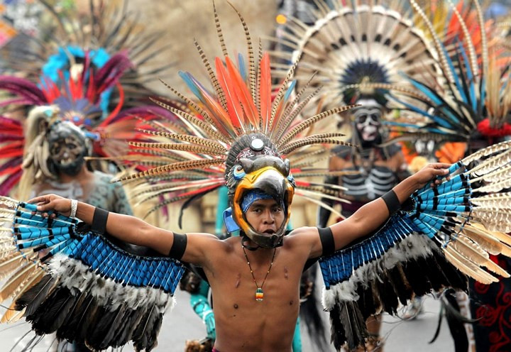 Trang phục này có vẻ như của một bộ tộc nào đó của Mexico.