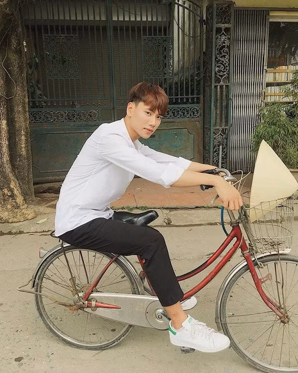 9x thường đi diễn xuất trong phim sitcom hay đóng quảng cáo để kiếm thêm thu nhập.