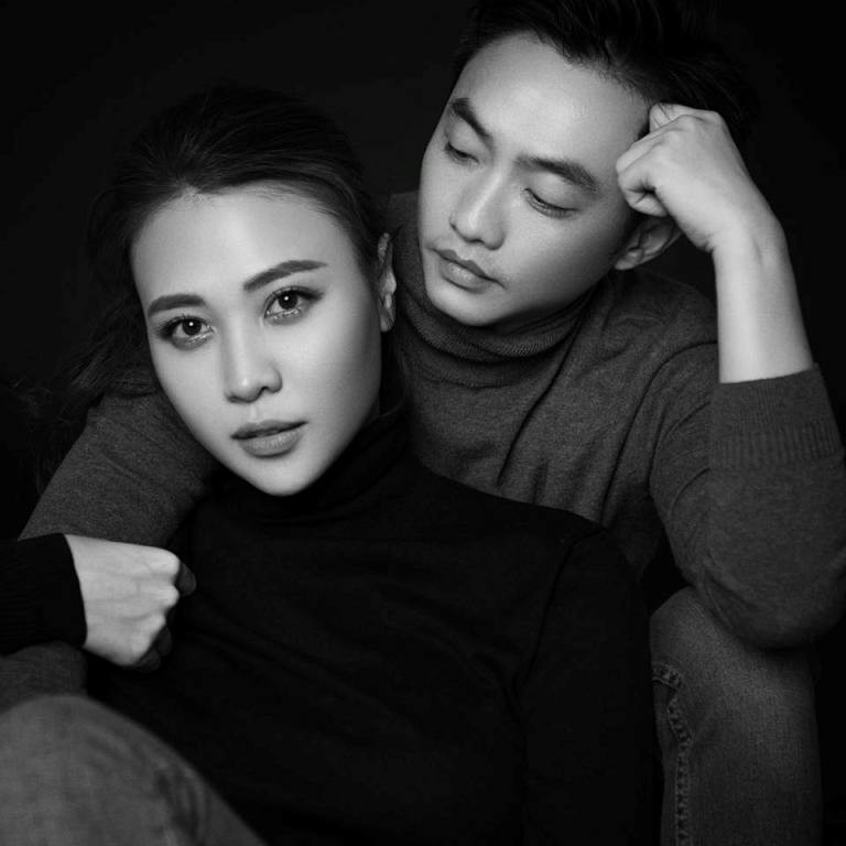 Sau khi "đường ai nấy đi" với Hồ Ngọc Hà, Cường Đô La đã hẹn hò với nhiều người đẹp khác nhau trước khi bắt đầu mối quan hệ với hotgirl Đàm Thu Trang. Vào cuối tháng 9/2017, cặp đôi đã ngầm công khai mối quan hệ khi cùng đặt trạng thái "đã đính hôn" trên trang cá nhân sau nhiều đồn đoán trươc đó.