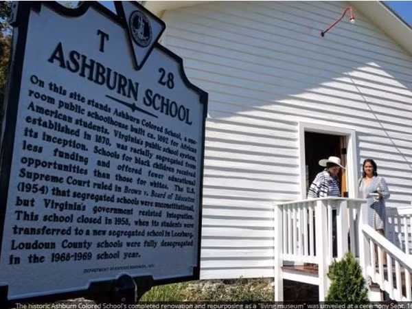 Ngôi trường cổ Ashburn.