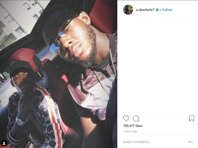 Ousmane Dembele đi chơi cùng người bạn có ngoại hình khá giống Romelu Lukaku. (Ảnh: Instagram O.Dembele7).
